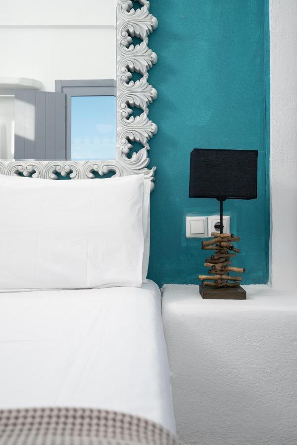 Blue White Suites Firostefani Exterior foto