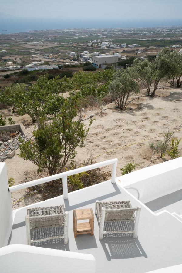 Blue White Suites Firostefani Exterior foto